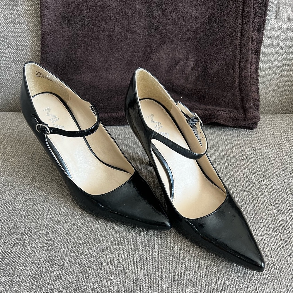MIA black patent leather heels. Size 7.5M